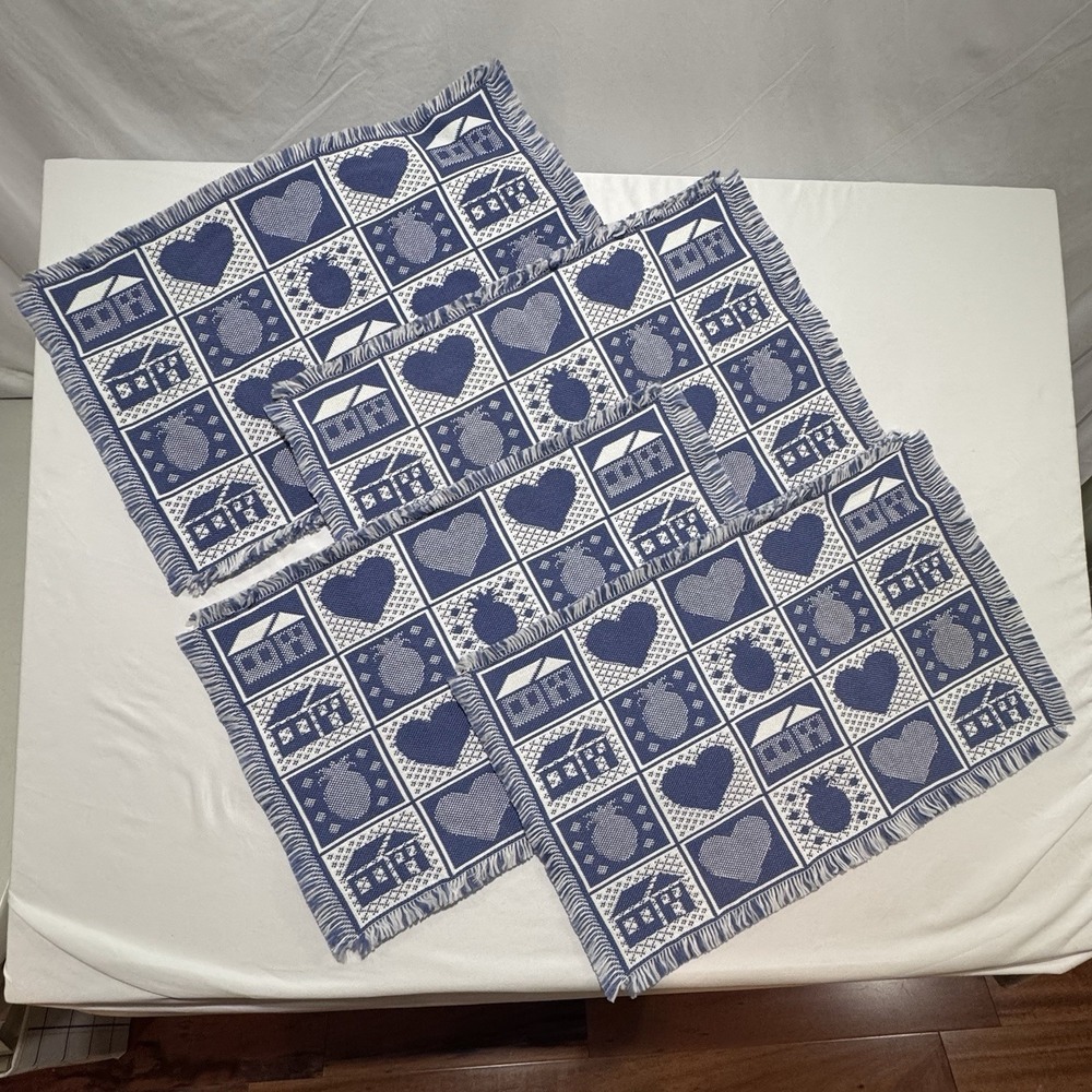 VTG Blue & White Woven Placemats Set of 4 Home Is Where The Heart Is Cottagecore